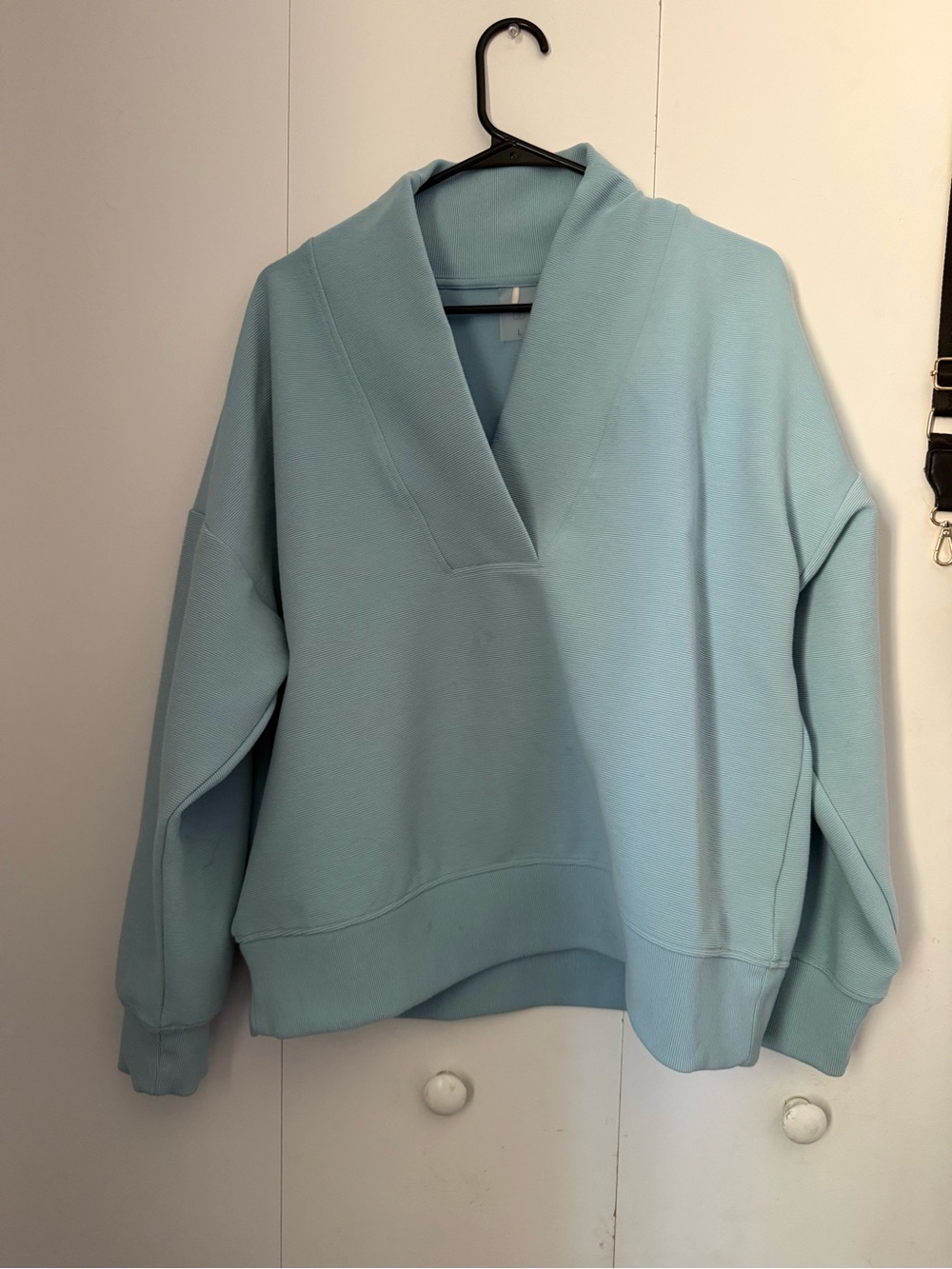 CALIA by Carrie Underwood Light Blue V-Neck Pullover Sweater